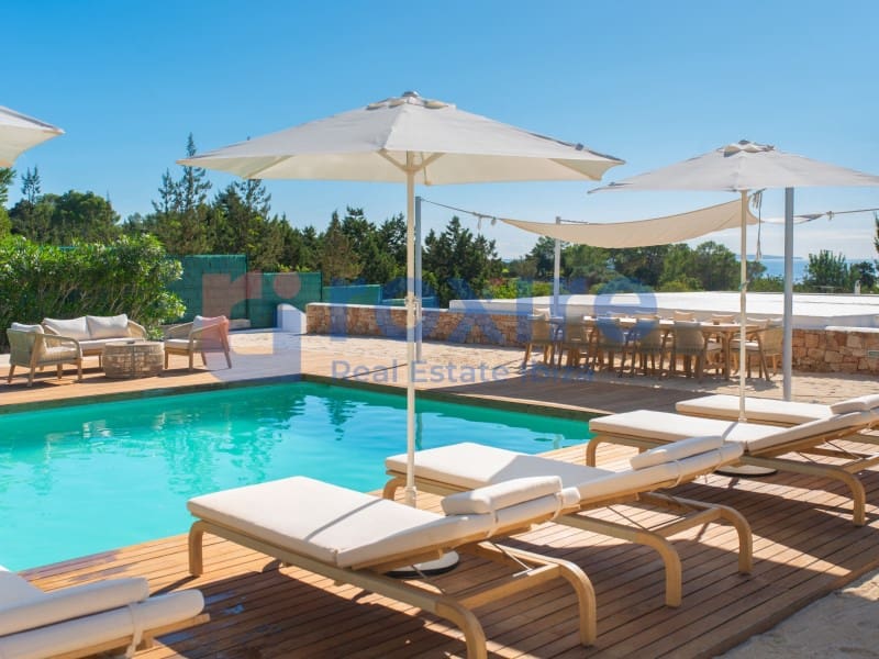 Chalet de 6 habitaciones en San Jose / Sant Josep de Sa Talaia en venta con piscina garaje - 3.199.000 € (Ref: 9915713)