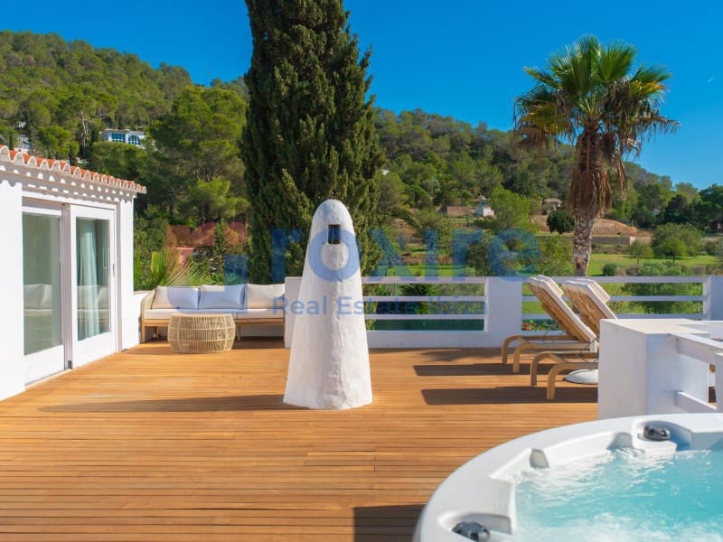 Chalet de 6 habitaciones en San Jose / Sant Josep de Sa Talaia en venta con piscina garaje - 3.199.000 € (Ref: 9915713)
