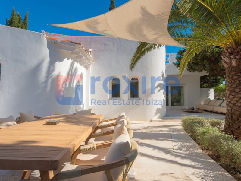 Chalet de 6 habitaciones en San Jose / Sant Josep de Sa Talaia en venta con piscina garaje - 3.199.000 € (Ref: 9915713)