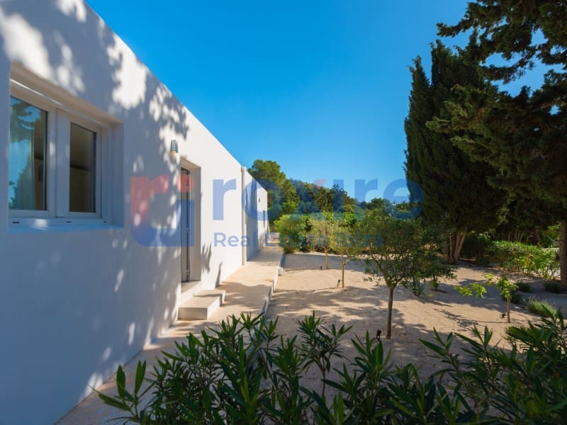 Chalet de 6 habitaciones en San Jose / Sant Josep de Sa Talaia en venta con piscina garaje - 3.199.000 € (Ref: 9915713)