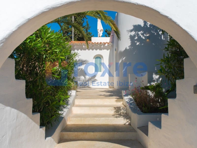 Chalet de 6 habitaciones en San Jose / Sant Josep de Sa Talaia en venta con piscina garaje - 3.199.000 € (Ref: 9915713)