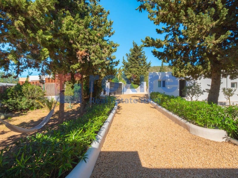 Chalet de 6 habitaciones en San Jose / Sant Josep de Sa Talaia en venta con piscina garaje - 3.199.000 € (Ref: 9915713)