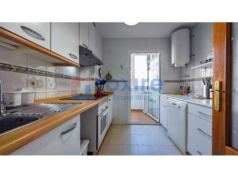 Appartement de 1 chambre à louer à Sant Antoni de Portmany avec piscine garage - 1 600 € (Ref: 9924545)