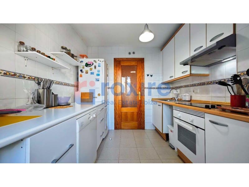 Appartement de 1 chambre à louer à Sant Antoni de Portmany avec piscine garage - 1 600 € (Ref: 9924545)