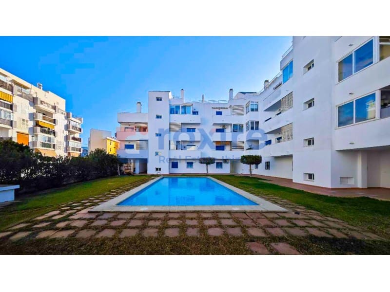 Appartement de 1 chambre à louer à Sant Antoni de Portmany avec piscine garage - 1 600 € (Ref: 9924545)