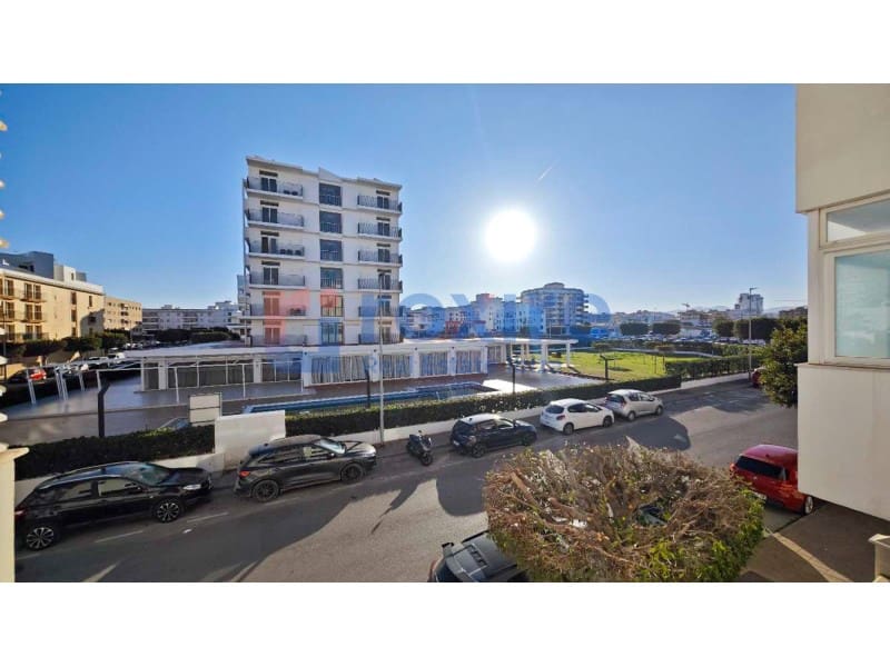 Appartement de 1 chambre à louer à Sant Antoni de Portmany avec piscine garage - 1 600 € (Ref: 9924545)
