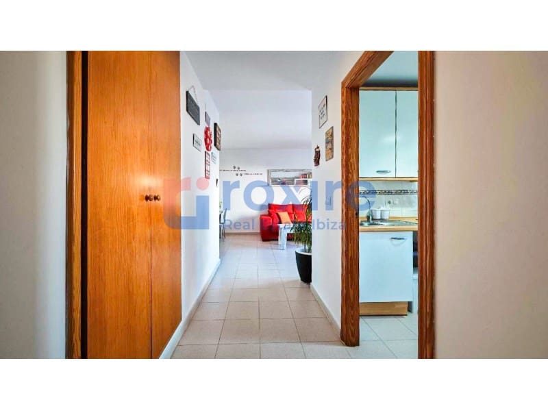 Appartement de 1 chambre à louer à Sant Antoni de Portmany avec piscine garage - 1 600 € (Ref: 9924545)