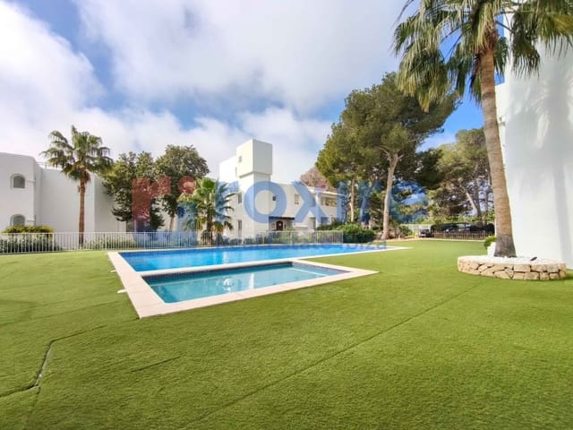Yksiö vuokrattavana paikassa Cala Vadella, San Jose / Sant Josep de Sa Talaia mukana uima-altaan - 1 250 € (Ref: 9939894)