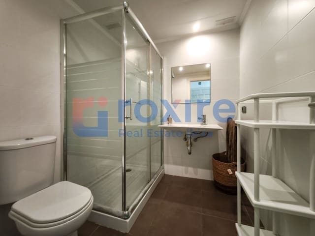 Yksiö vuokrattavana paikassa Cala Vadella, San Jose / Sant Josep de Sa Talaia mukana uima-altaan - 1 250 € (Ref: 9939894)