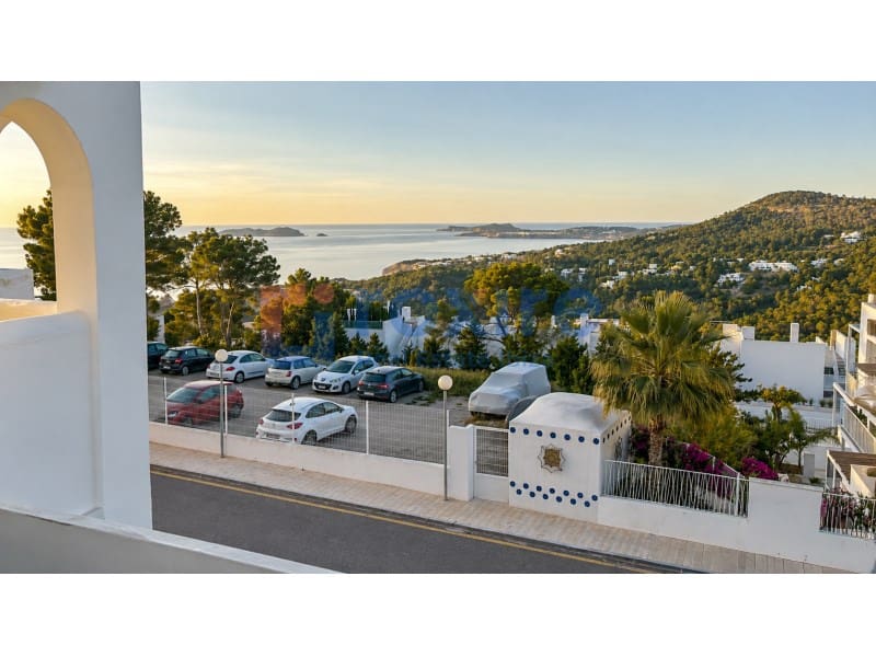 Studio for rent in Cala Vadella with pool - € 1,250 (Ref: 9939894)