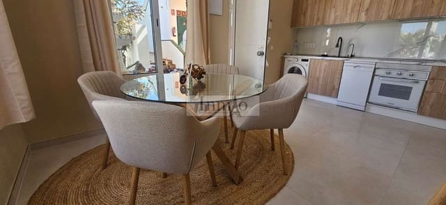 Studio til salg i Costa del Silencio, Arona med swimmingpool - € 225.000 (Ref: 10008172)