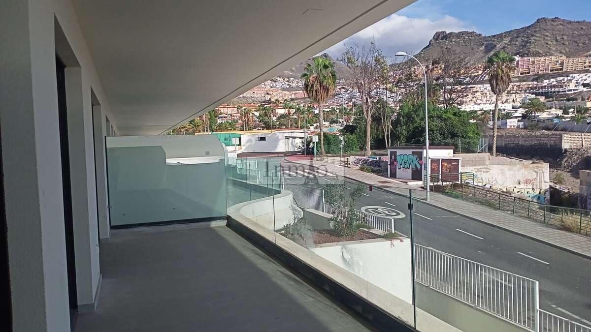 2 bedroom Apartment for sale in Costa Adeje with pool garage - € 585,000 (Ref: 7419955)