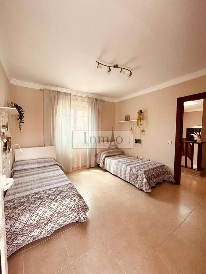 4 sypialnia Finka/Dom wiejski na sprzedaż w Los Cristianos z garażem - 795 000 € (Ref: 7845165)