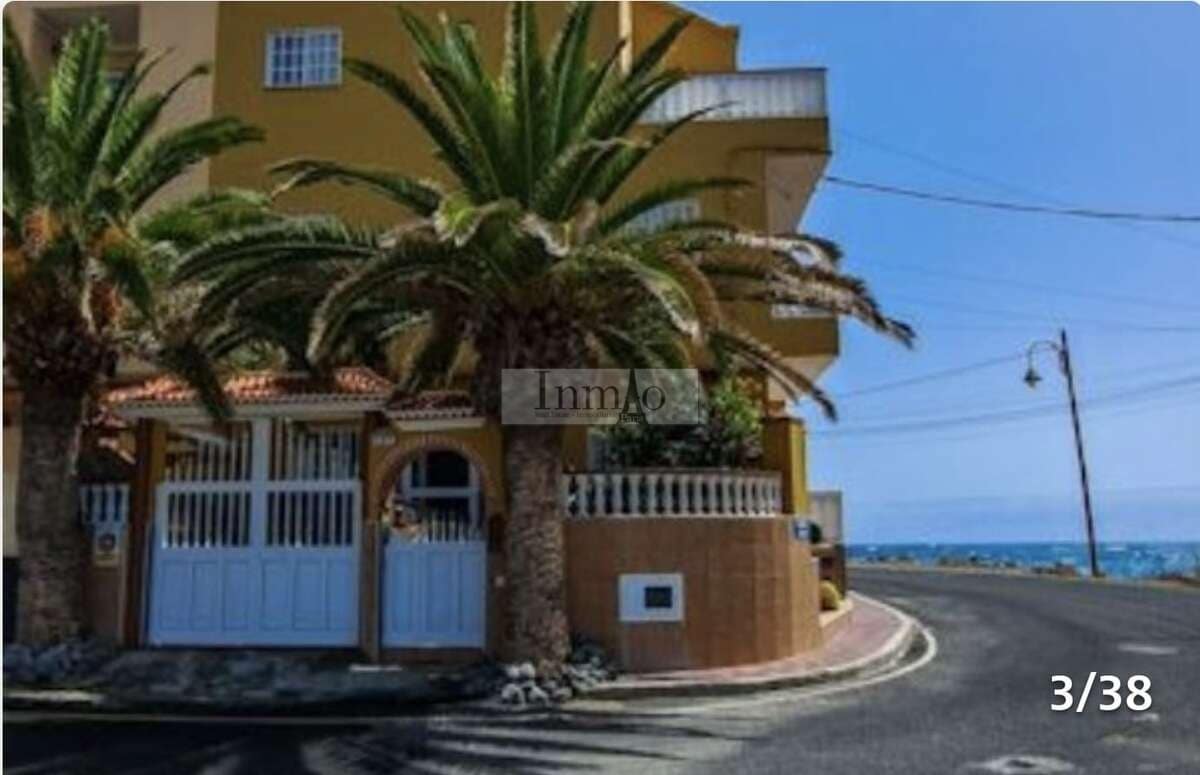 8 bedroom Apartment for sale in Granadilla de Abona with garage € 550,000 (Ref 8002344)