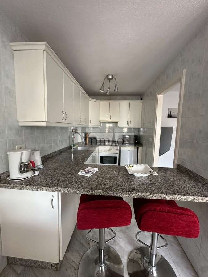 1 makuuhuone Huoneisto myytävänä paikassa Los Cristianos mukana uima-altaan - 285 000 € (Ref: 8324163)