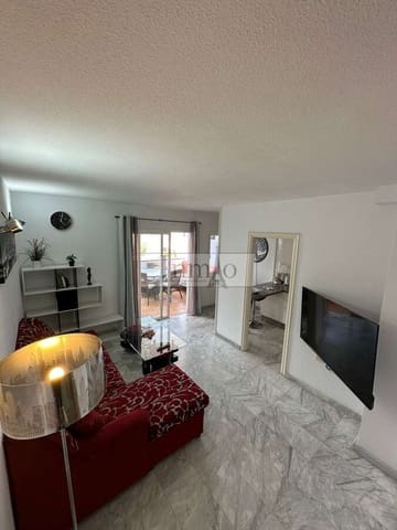 1 makuuhuone Huoneisto myytävänä paikassa Los Cristianos, Arona mukana uima-altaan - 285 000 € (Ref: 8324163)