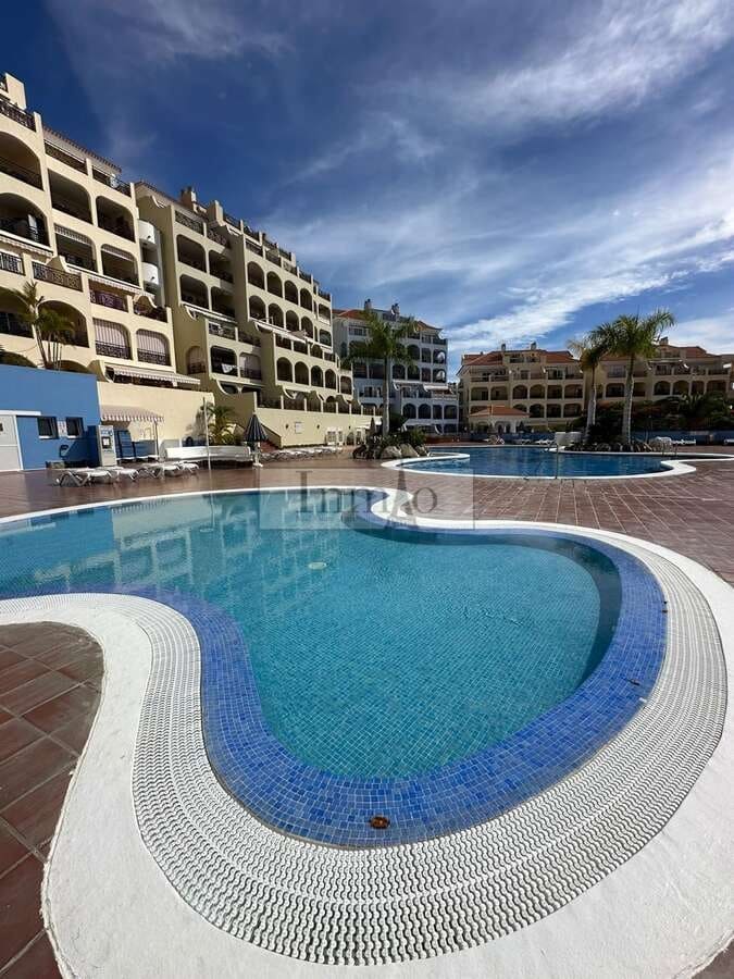 1 makuuhuone Huoneisto myytävänä paikassa Los Cristianos mukana uima-altaan - 285 000 € (Ref: 8324163)