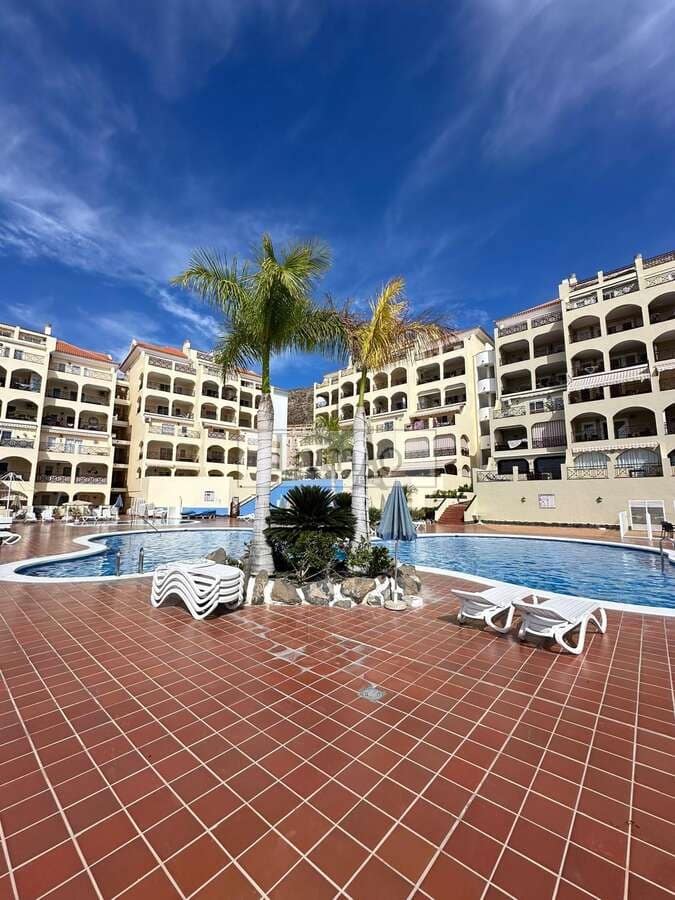 1 makuuhuone Huoneisto myytävänä paikassa Los Cristianos mukana uima-altaan - 285 000 € (Ref: 8324163)