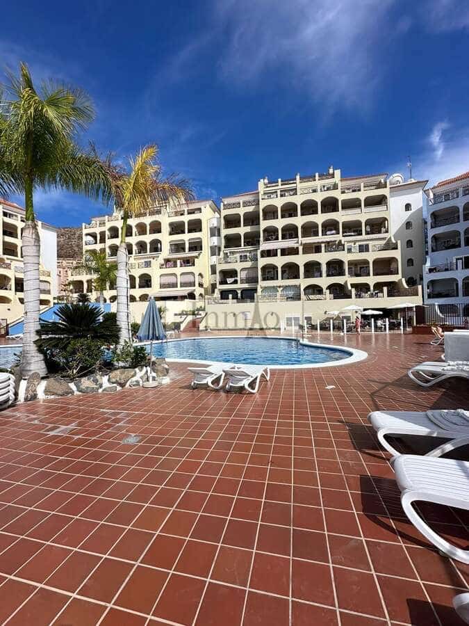 1 makuuhuone Huoneisto myytävänä paikassa Los Cristianos mukana uima-altaan - 285 000 € (Ref: 8324163)