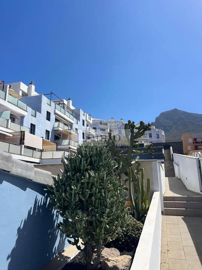 2 bedroom Apartment for sale in El Madronal with pool garage - € 329,000 (Ref: 8683136)