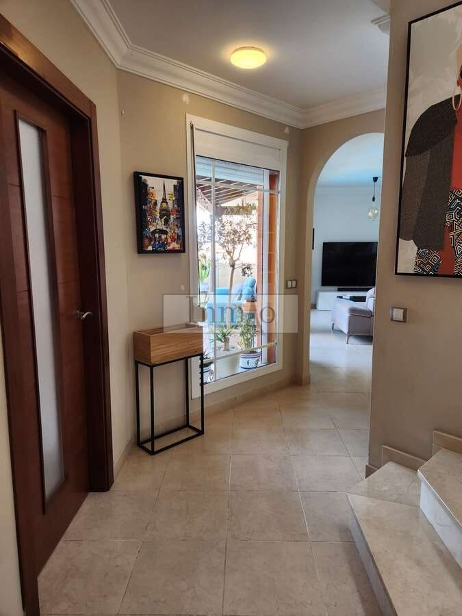 4 soverom Kjedet enebolig til salgs i Los Cristianos med svømmebasseng garasje - € 980 000 (Ref: 9241976)