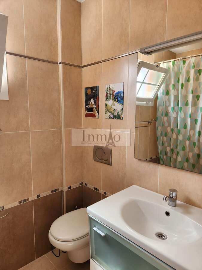 4 soverom Kjedet enebolig til salgs i Los Cristianos med svømmebasseng garasje - € 980 000 (Ref: 9241976)