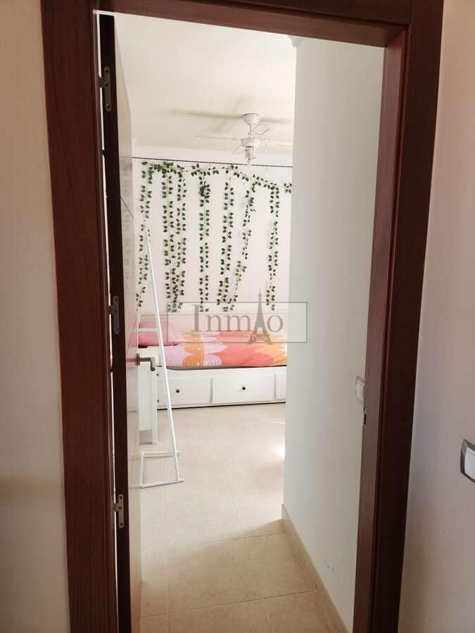 4 soverom Kjedet enebolig til salgs i Los Cristianos med svømmebasseng garasje - € 980 000 (Ref: 9241976)