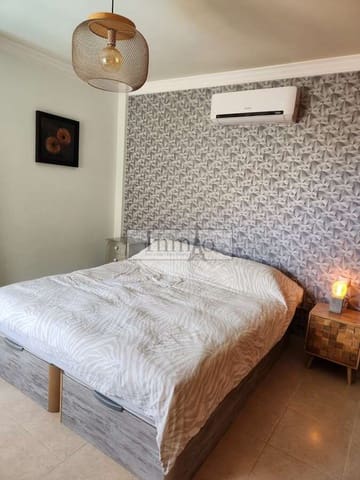 4 soverom Kjedet enebolig til salgs i Los Cristianos, Arona med svømmebasseng garasje - € 980 000 (Ref: 9241976)