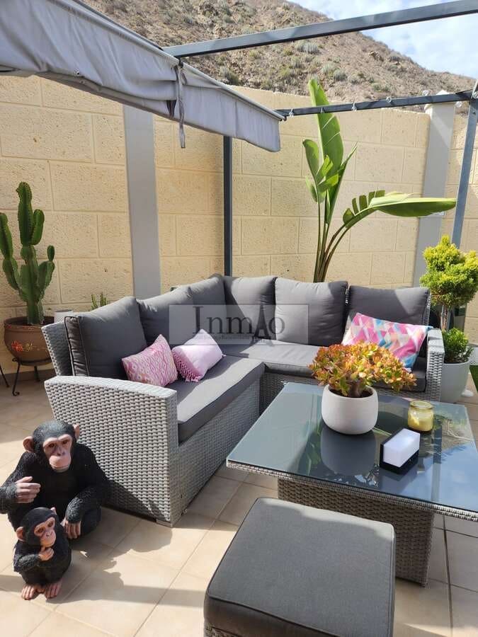 4 soverom Kjedet enebolig til salgs i Los Cristianos med svømmebasseng garasje - € 980 000 (Ref: 9241976)