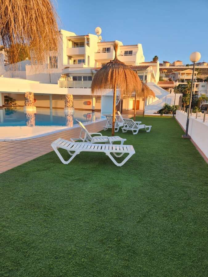 Apartamento de 1 habitación en Costa Adeje en venta con piscina - 320.000 € (Ref: 9241977)