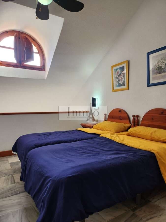 1 slaapkamer Penthouse te koop in Playa de las Americas met zwembad - € 449.950 (Ref: 9241978)