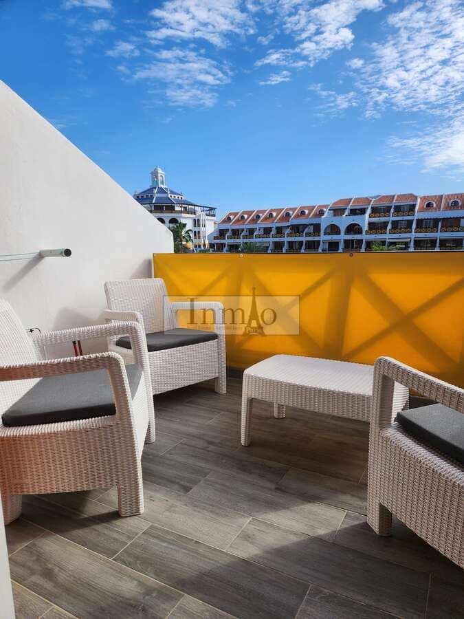 1 slaapkamer Penthouse te koop in Playa de las Americas met zwembad - € 449.950 (Ref: 9241978)
