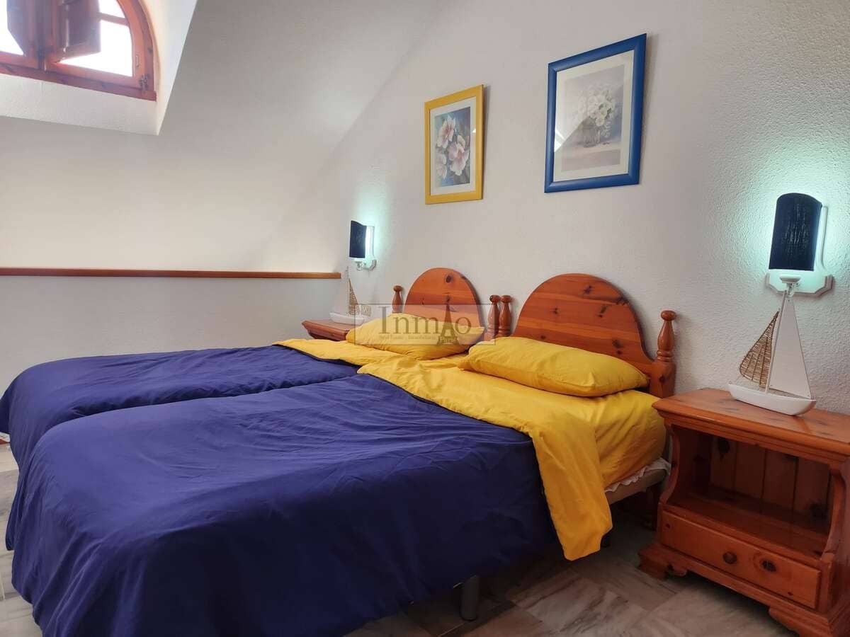 1 slaapkamer Penthouse te koop in Playa de las Americas met zwembad - € 449.950 (Ref: 9241978)