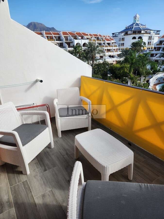 1 slaapkamer Penthouse te koop in Playa de las Americas met zwembad - € 449.950 (Ref: 9241978)