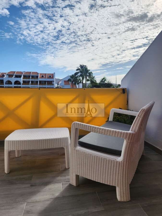 1 slaapkamer Penthouse te koop in Playa de las Americas met zwembad - € 449.950 (Ref: 9241978)