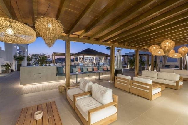 1 soveværelse Lejlighed til salg i Los Cristianos, Arona med swimmingpool - € 220.000 (Ref: 9317054)