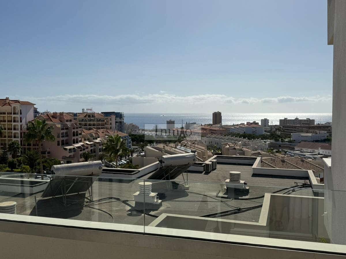 1 soverom Leilighet til salgs i Los Cristianos med svømmebasseng - € 220 000 (Ref: 9317054)