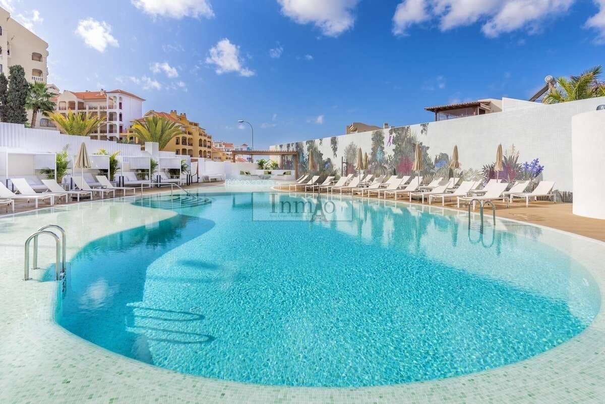 1 soverom Leilighet til salgs i Los Cristianos med svømmebasseng - € 220 000 (Ref: 9317054)
