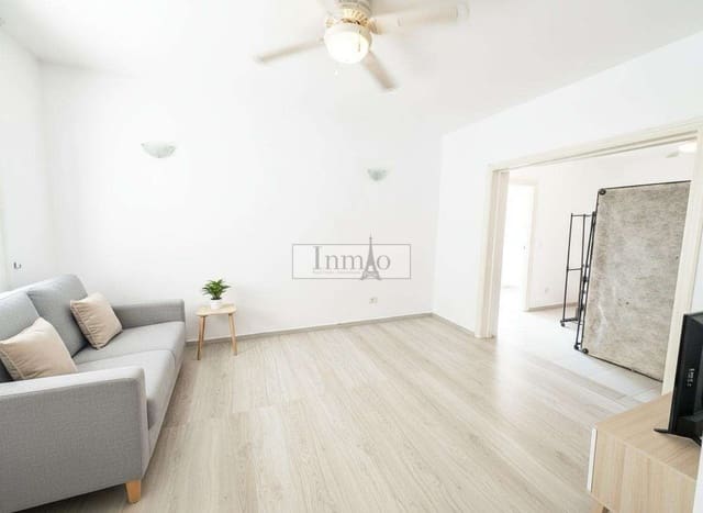 Apartamento de 2 habitaciones en Torviscas, Adeje en venta con piscina - 381.000 € (Ref: 9355366)