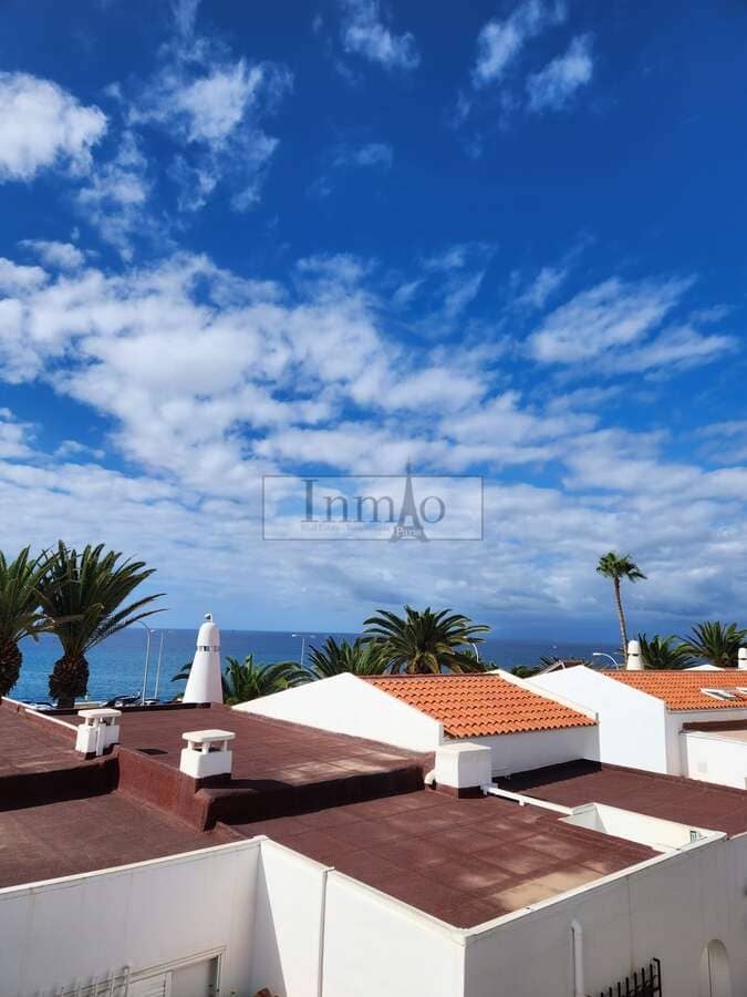 2 bedroom Bungalow for sale in Costa Adeje with pool - € 550,000 (Ref: 9387073)