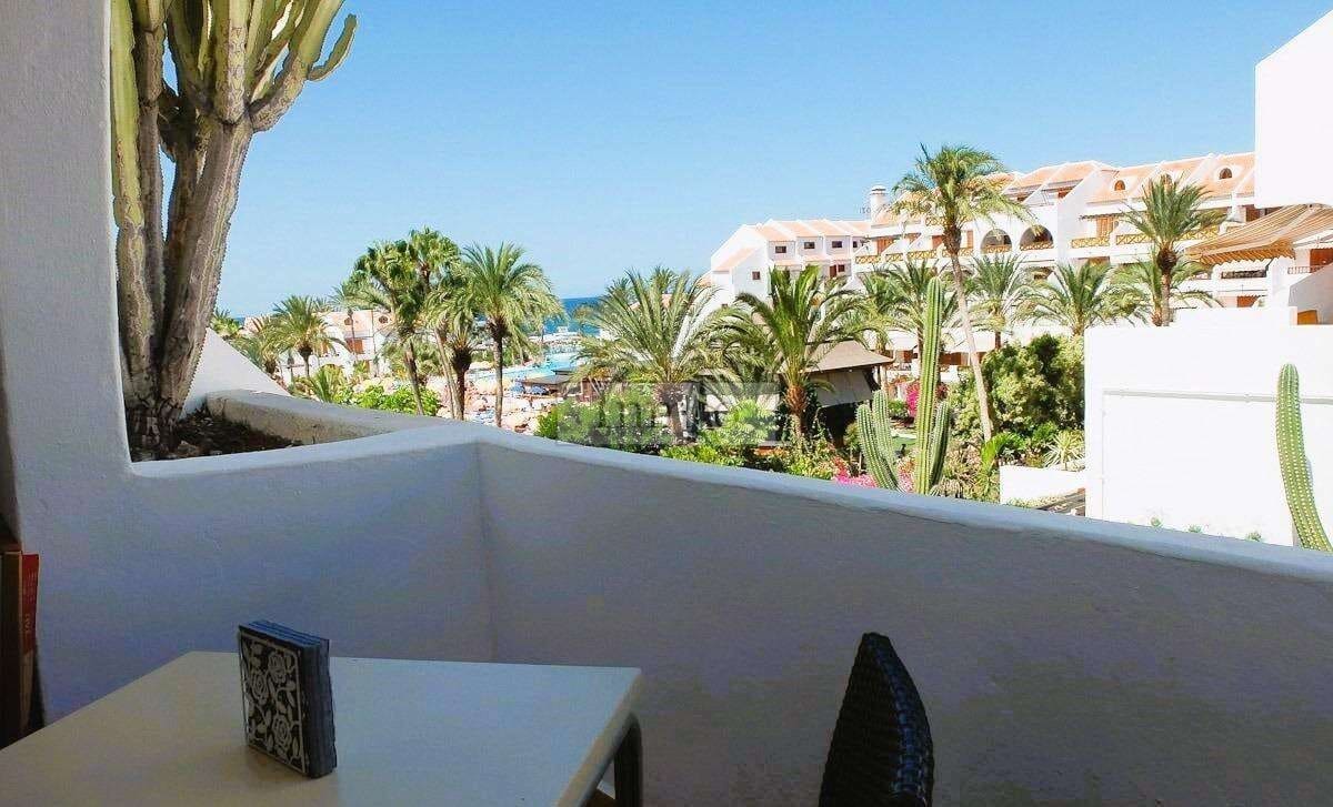 1 bedroom Apartment for sale in Playa de las Americas with pool - € 435,000 (Ref: 9398060)