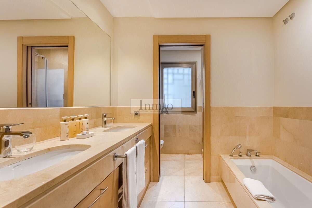 2 bedroom Apartment for sale in Guia de Isora with pool garage - € 720,000 (Ref: 9436644)