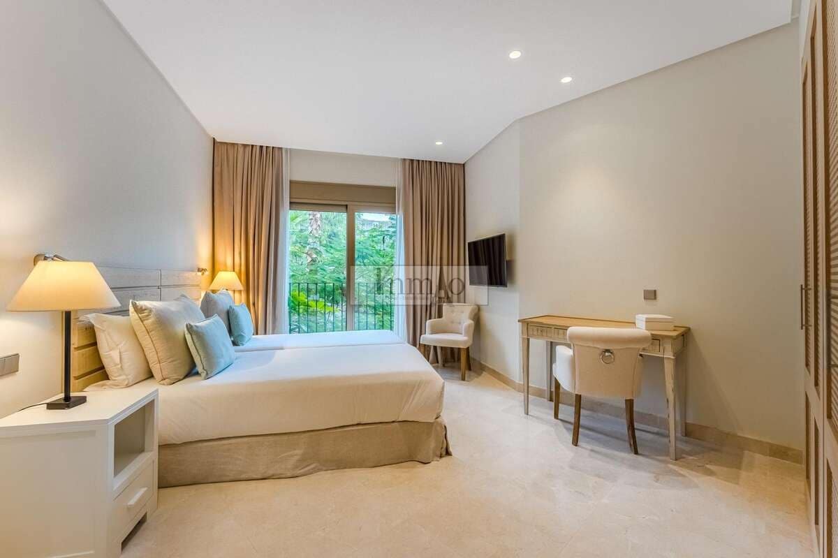 2 bedroom Apartment for sale in Guia de Isora with pool garage - € 720,000 (Ref: 9436644)