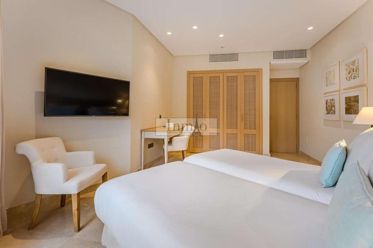 2 bedroom Apartment for sale in Guia de Isora with pool garage - € 720,000 (Ref: 9436644)