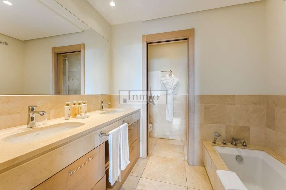 2 bedroom Apartment for sale in Guia de Isora with pool garage - € 720,000 (Ref: 9436644)