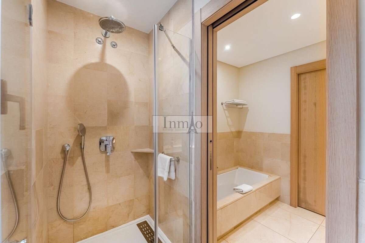 2 bedroom Apartment for sale in Guia de Isora with pool garage - € 720,000 (Ref: 9436644)