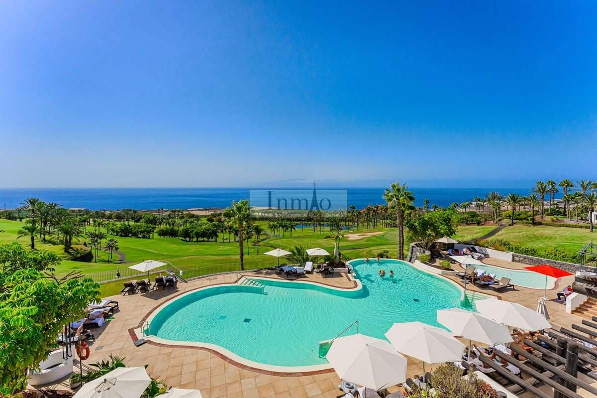 2 bedroom Apartment for sale in Guia de Isora with pool garage - € 720,000 (Ref: 9436644)