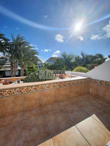 Estudio en Playa de las Americas, Arona en venta con piscina - 365.000 € (Ref: 9465124)