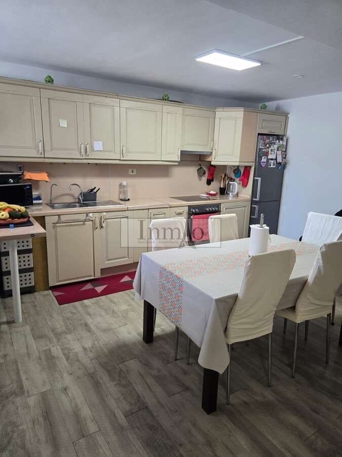 4 bedroom Apartment for sale in Los Cristianos with pool garage - € 365,000 (Ref: 9485054)