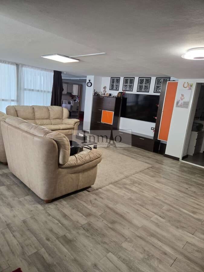 4 bedroom Apartment for sale in Los Cristianos with pool garage - € 365,000 (Ref: 9485054)